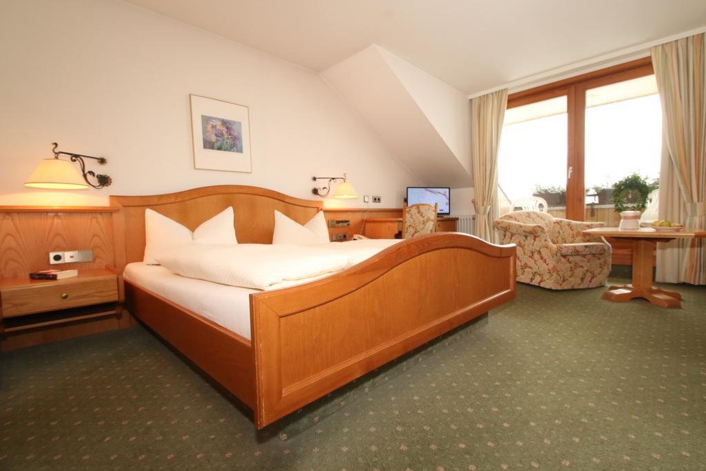 Todnauerberg Hotel Im Schwarzwald Todtnauberg Pokoj fotografie